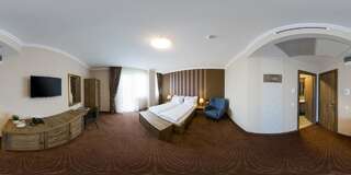 Отель Sky Hotel Орадя Улучшенный двухместный номер с 1 кроватью-1