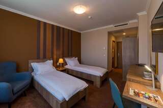 Отель Sky Hotel Орадя Двухместный номер с 2 отдельными кроватями-3